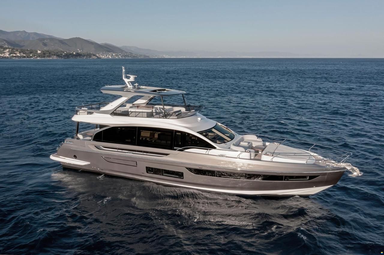 Azimut Fly 72
