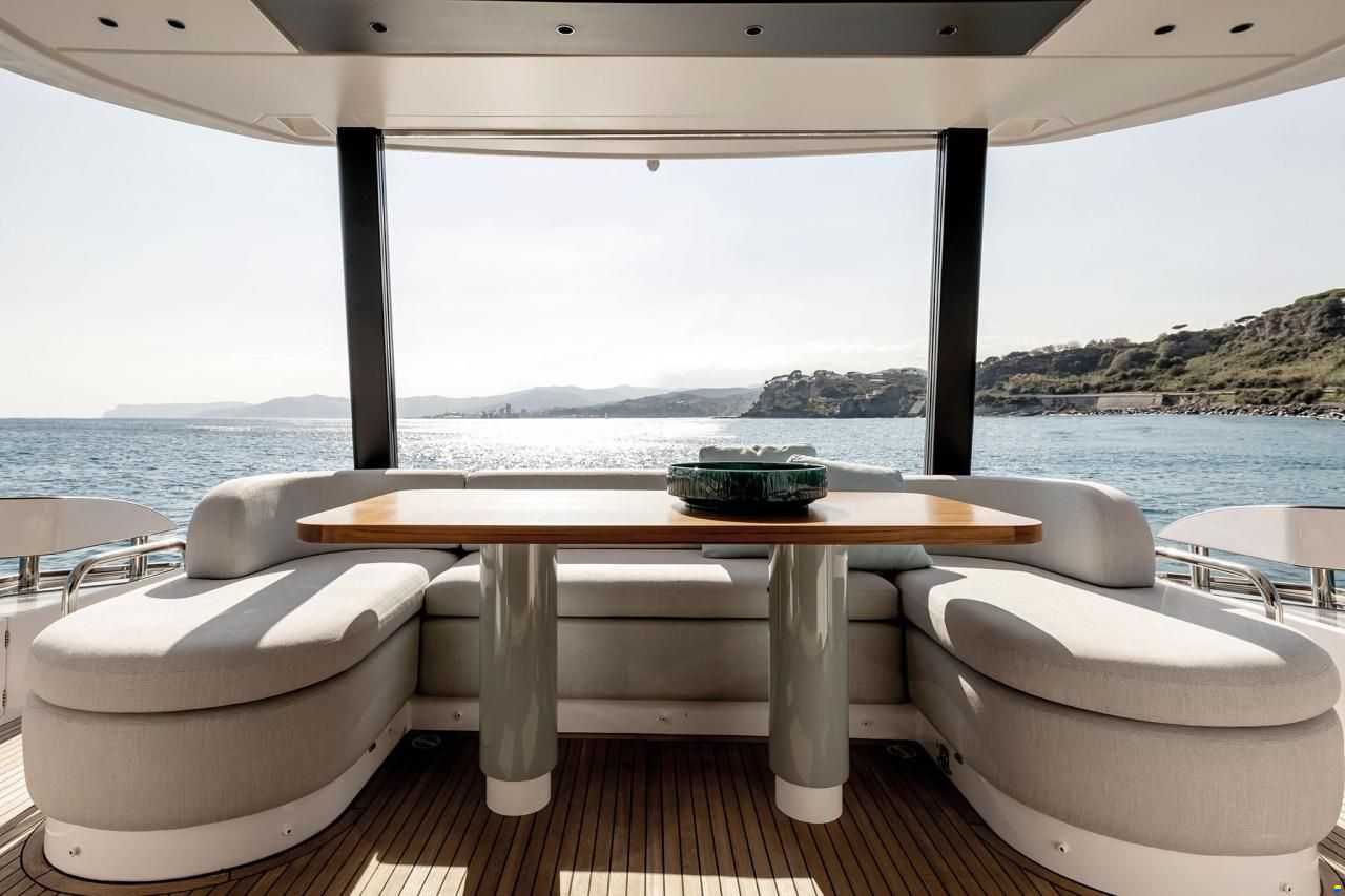 Azimut Fly 72