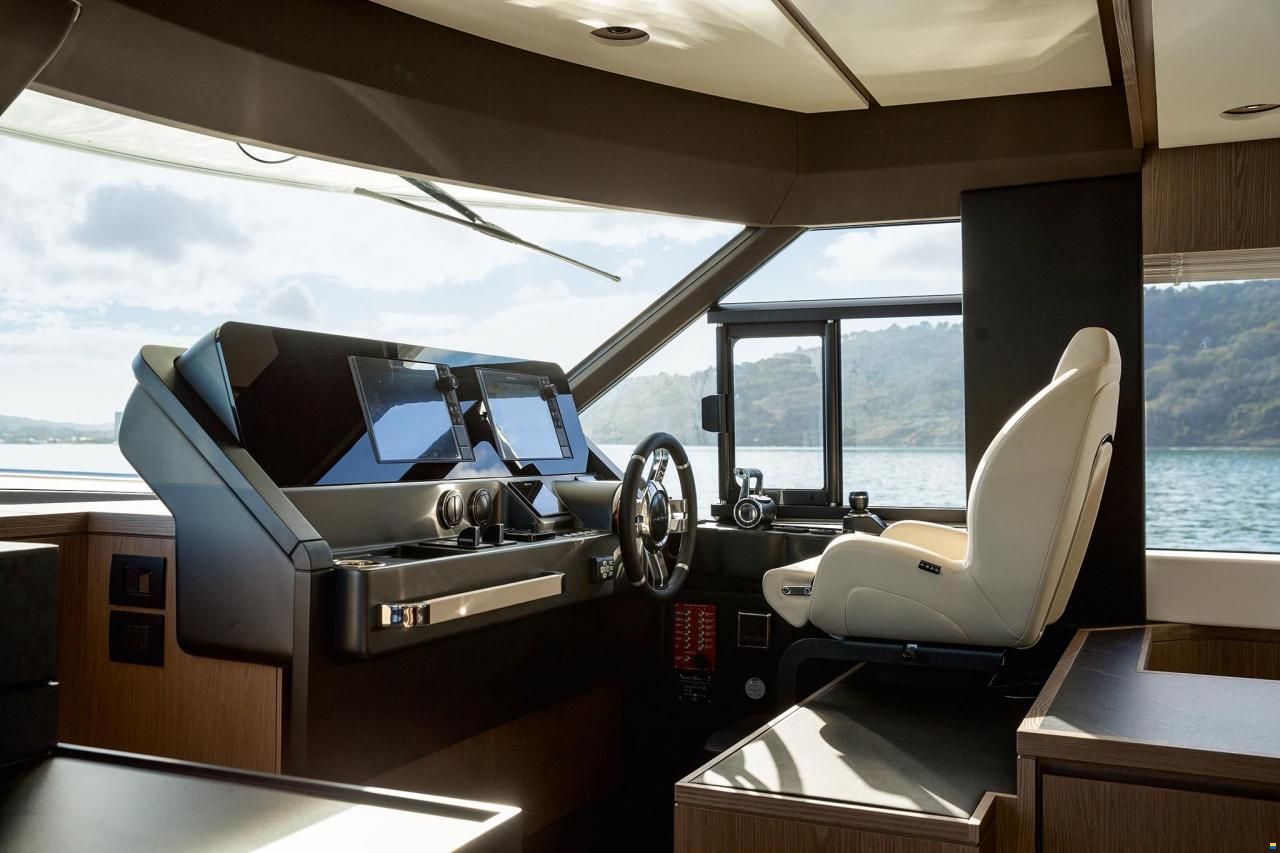 Azimut Magellano 66