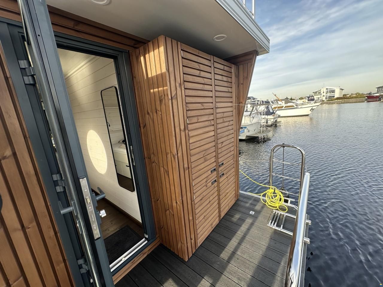 Nordic Season NS 40 Eco 36m2 Houseboat
