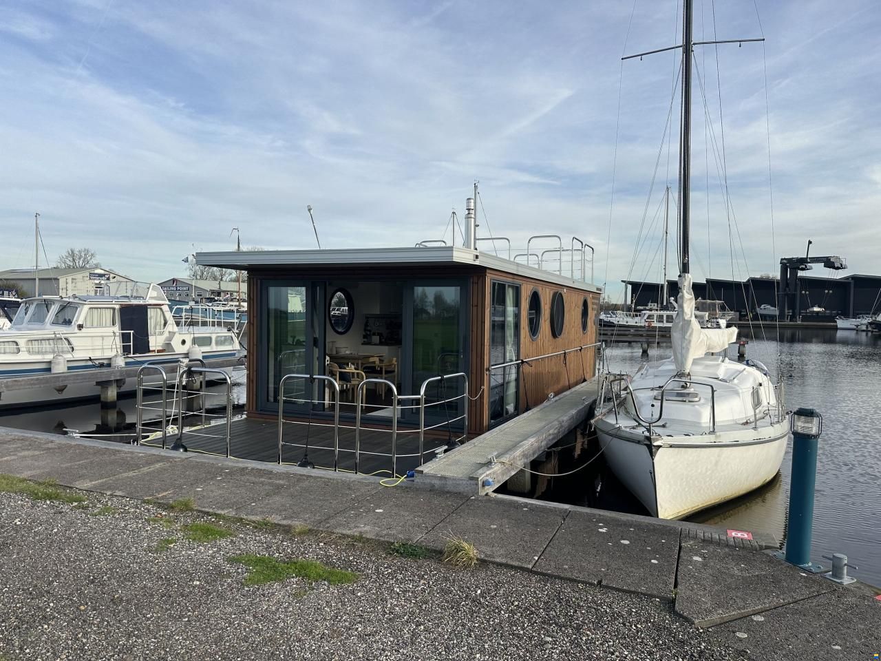 Nordic Season NS 40 Eco 36m2 Houseboat