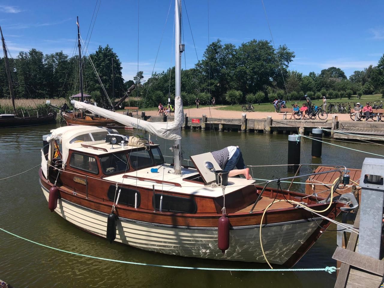 Jutahela Marina 75