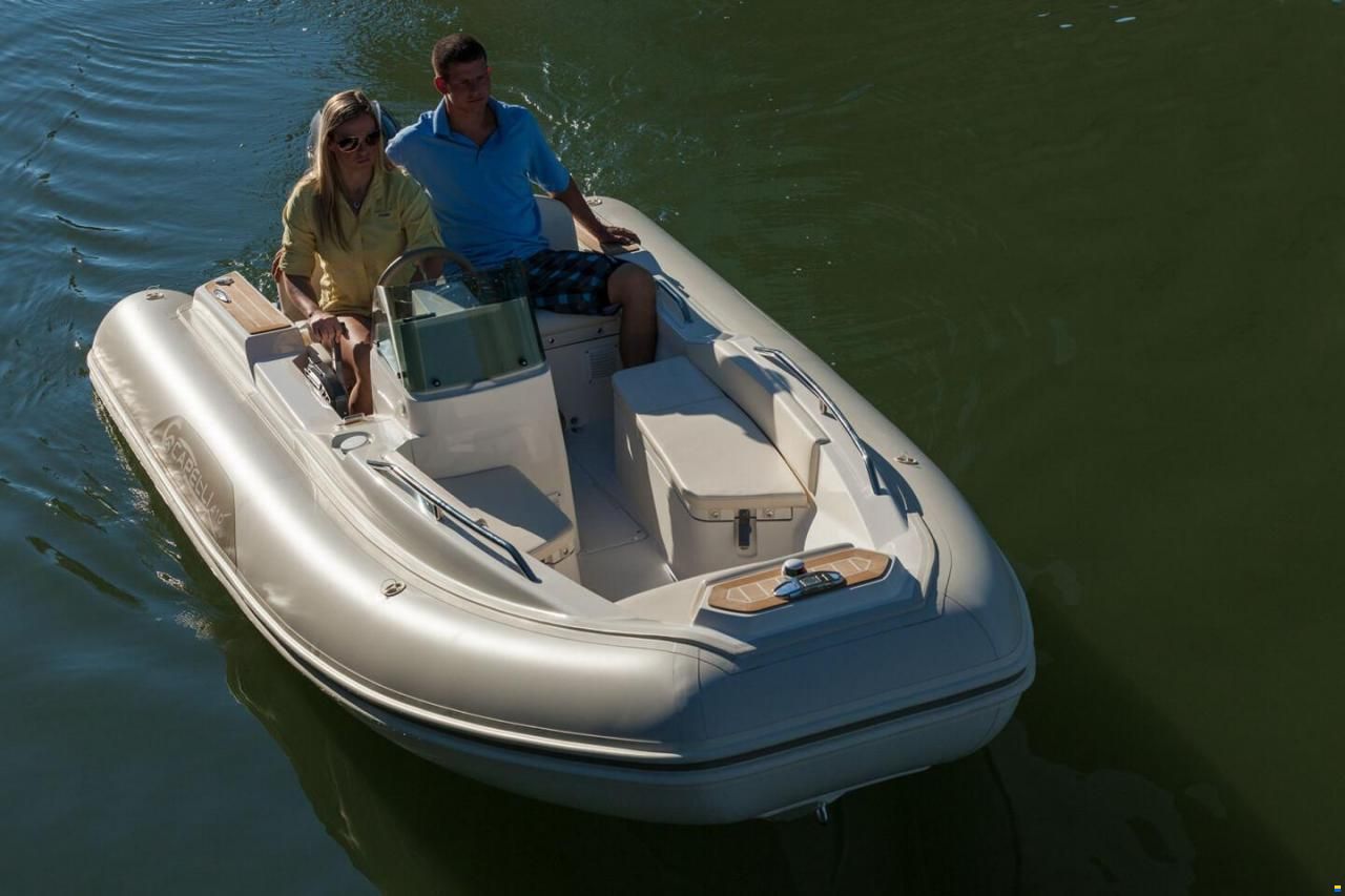 Capelli Tempest 410 Yacht Tender