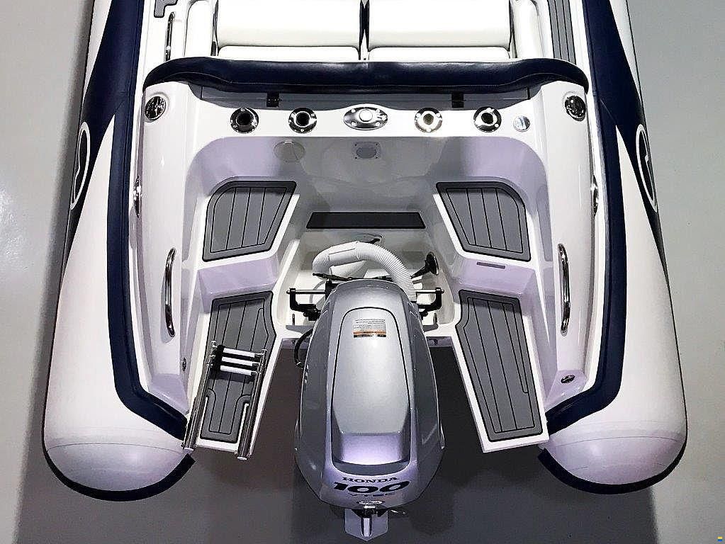 Walker Bay Tender Venture 16