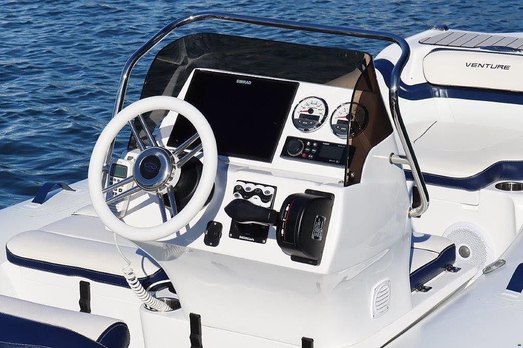 Walker Bay Tender Venture 16