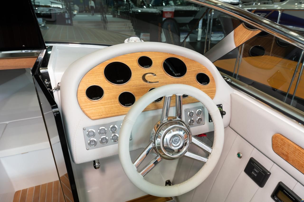 Comitti Venezia 28 classic teak