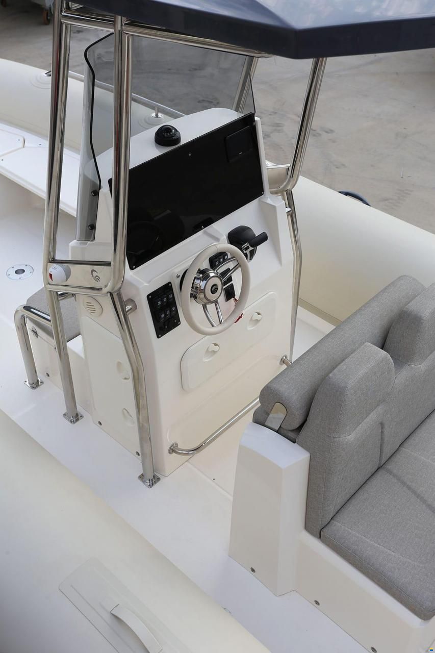 Capelli Tempest 750 Luxury