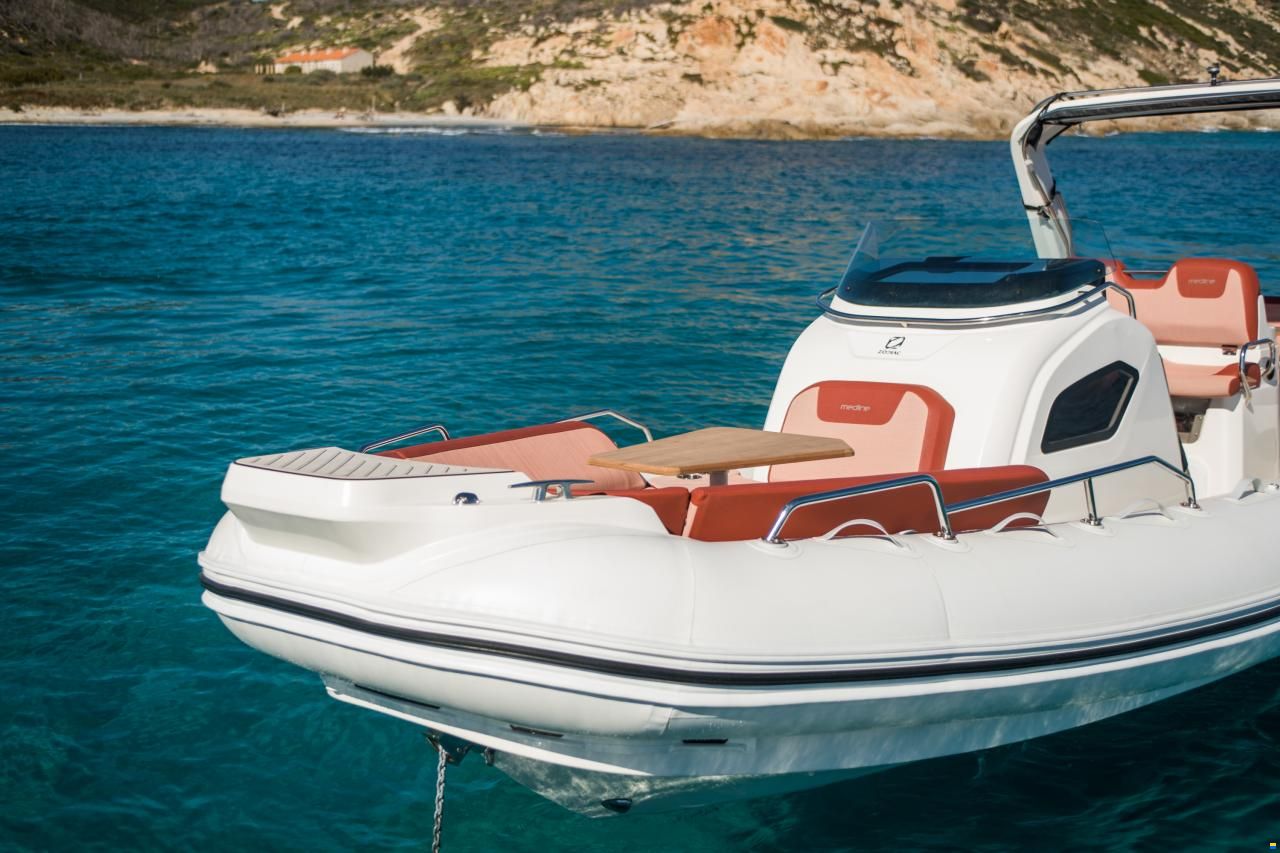 Zodiac Medline 9 NEO Hypalon
