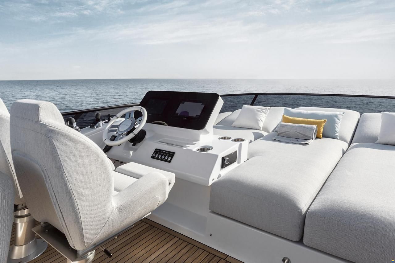Azimut Fly 53