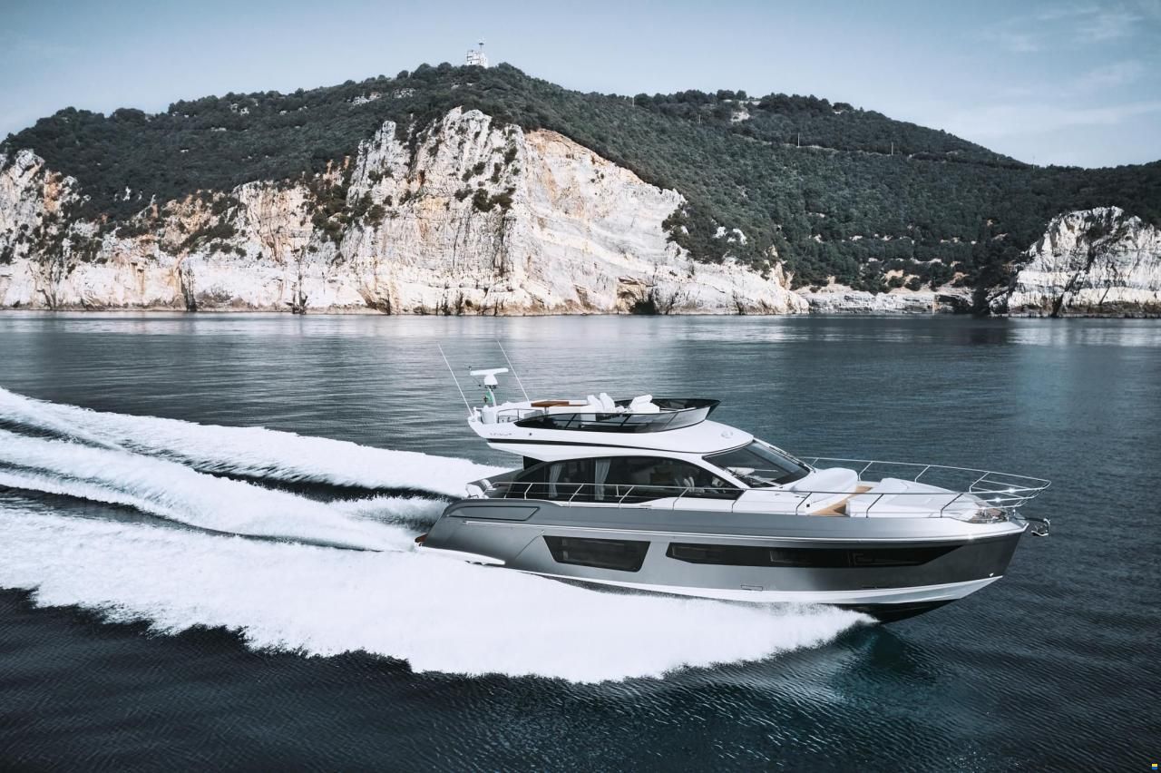Azimut Fly 53