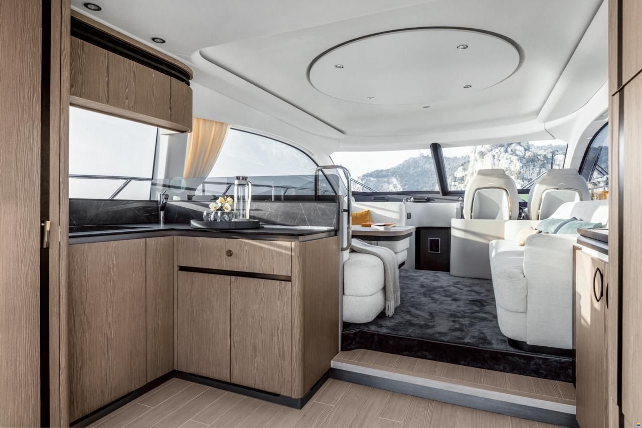 Azimut Fly 53