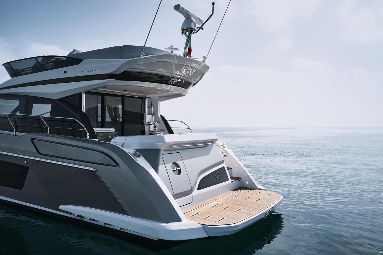 Azimut Fly 53
