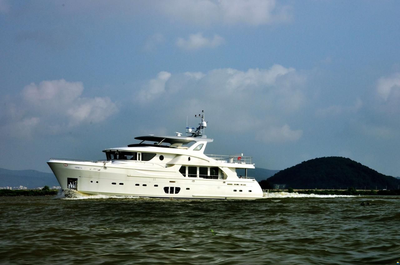 Selene 92 Explorer