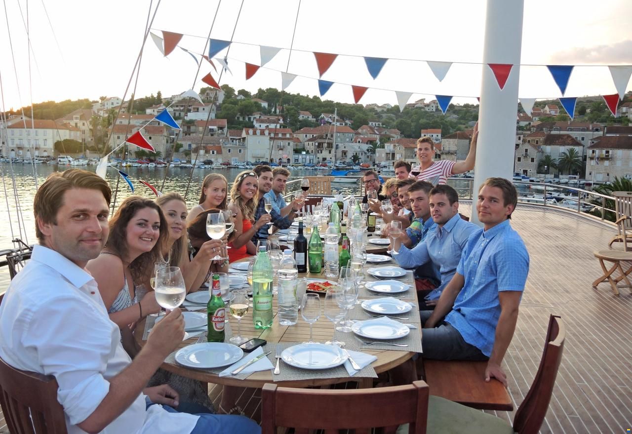 Marina Vinici Wooden Schooner Cruise Shi