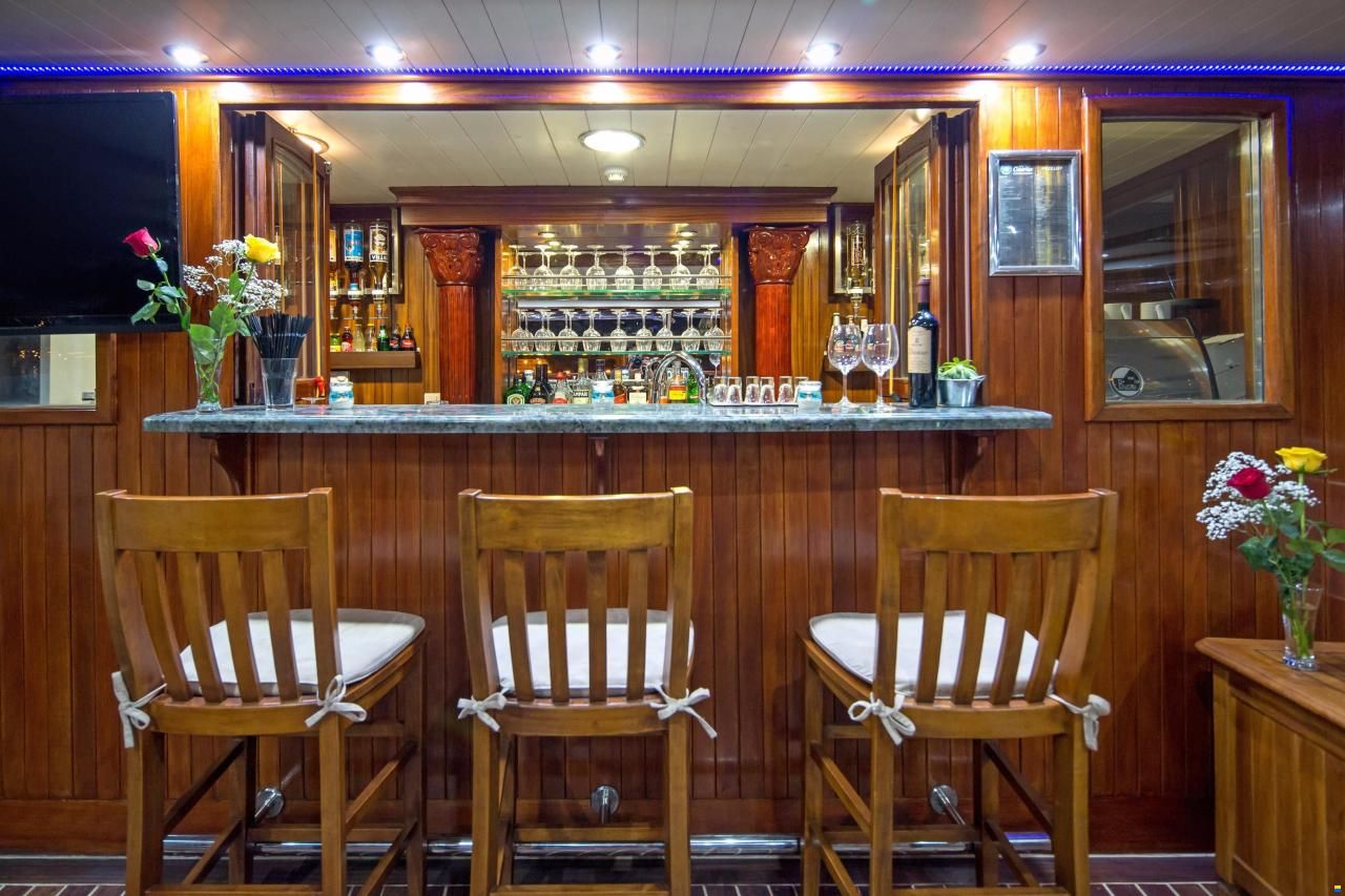 Marina Vinici Wooden Schooner Cruise Shi