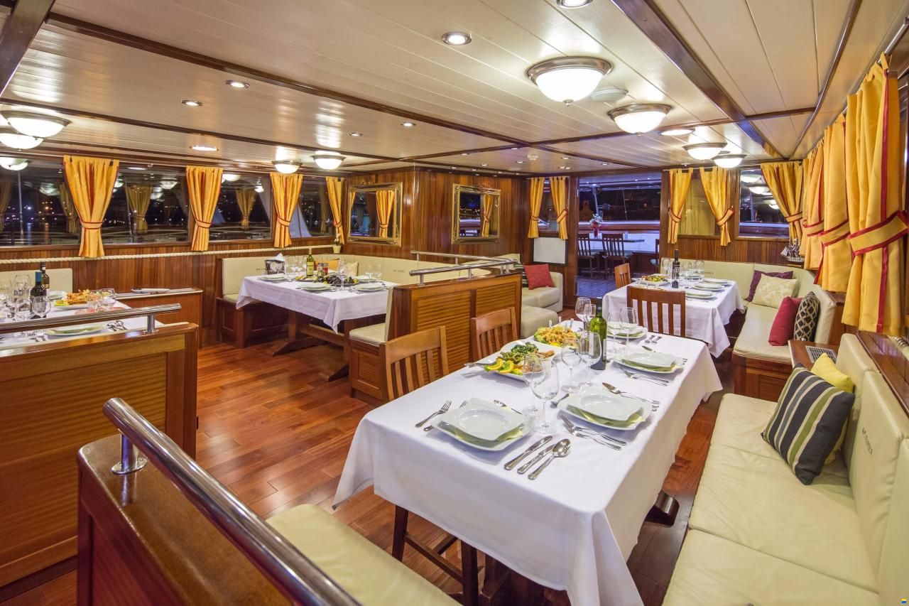 Marina Vinici Wooden Schooner Cruise Shi