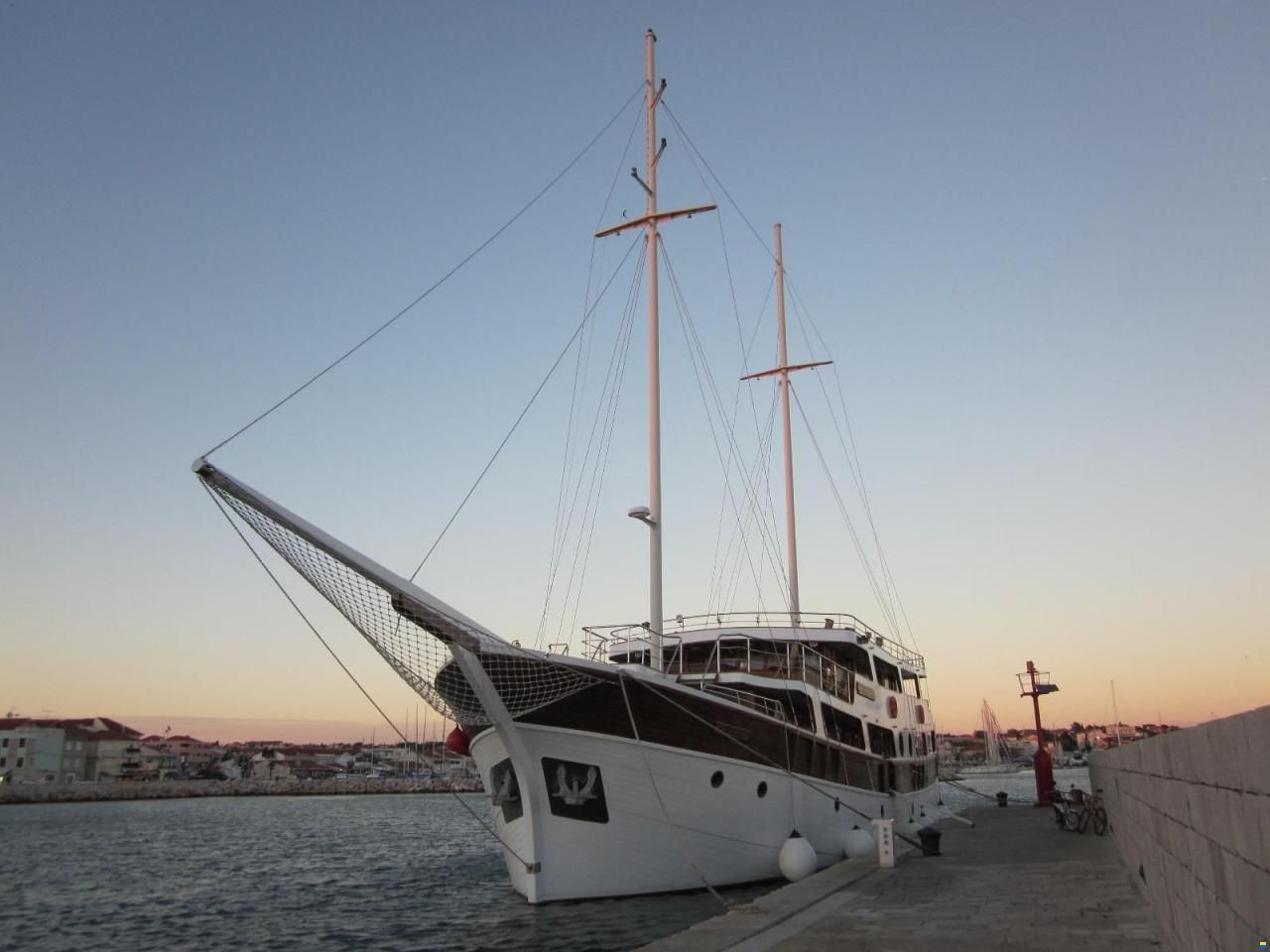 Marina Vinici Wooden Schooner Cruise Shi