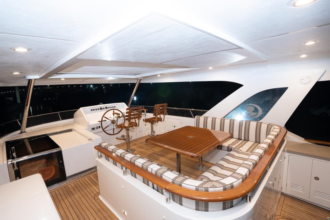 Selene 72 Explorer