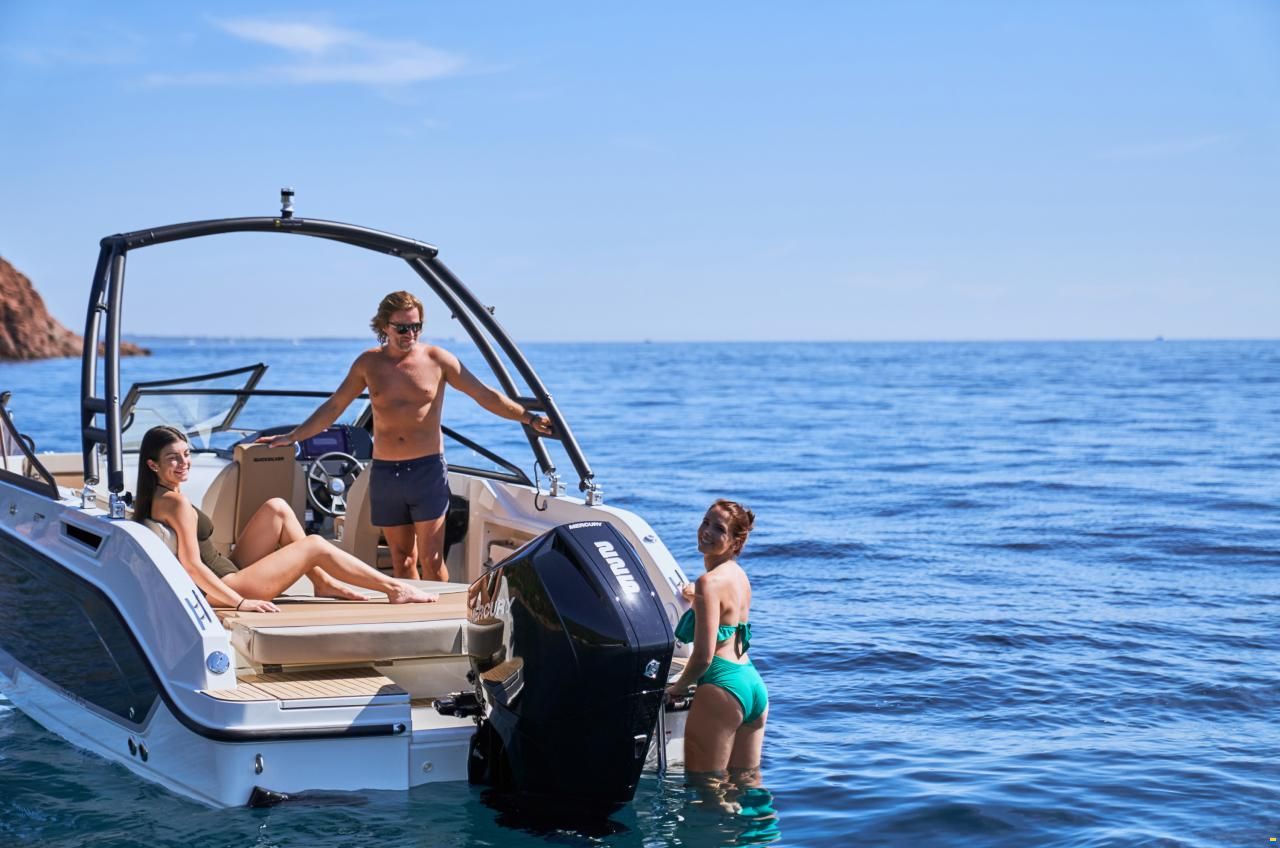 Quicksilver 675 Bowrider + Mercury 150 NEUF EN STOCK