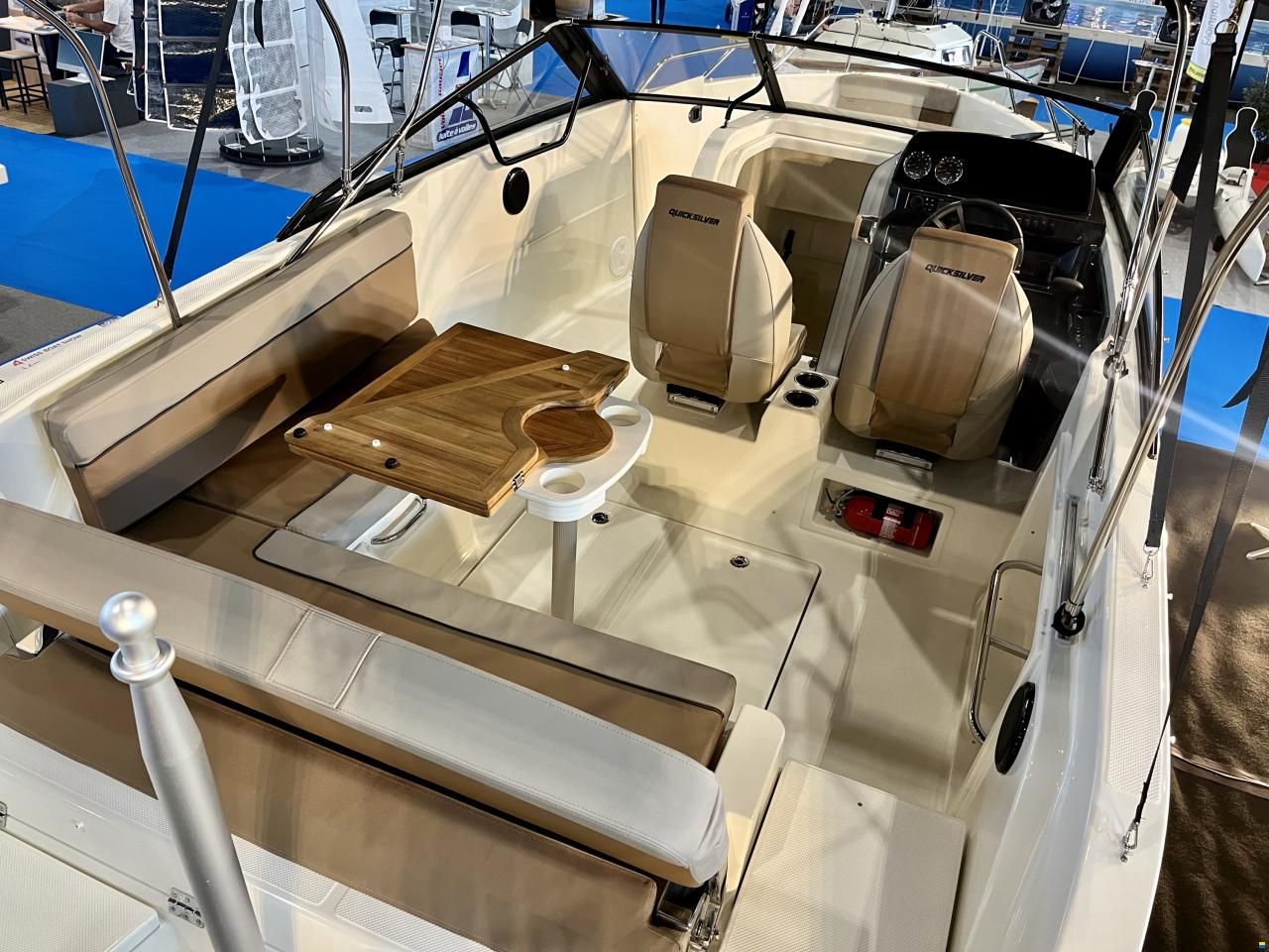 Quicksilver 675 Bowrider + Mercury 150 NEUF EN STOCK