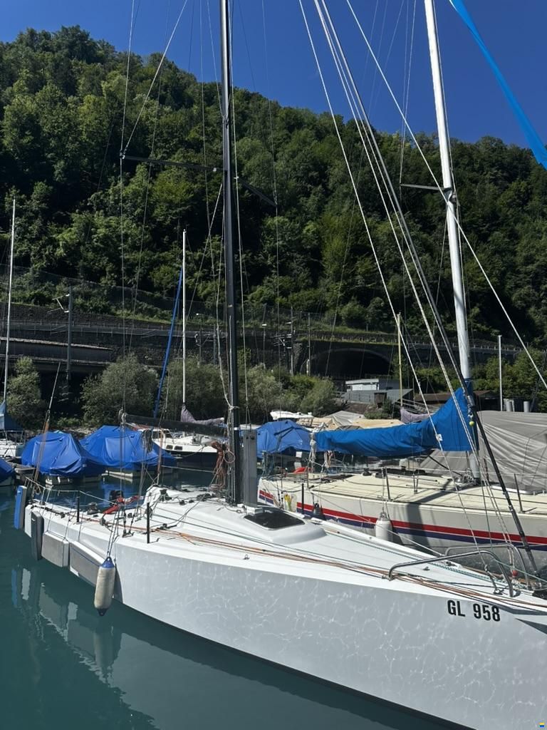 Code Code8 canting keel