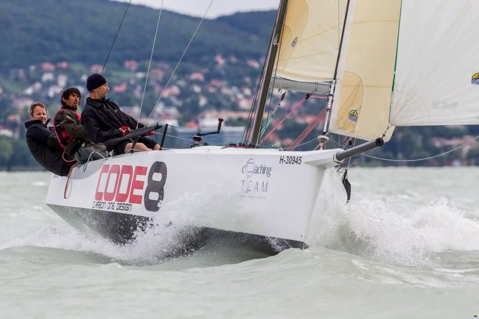 Code 8 canting keel