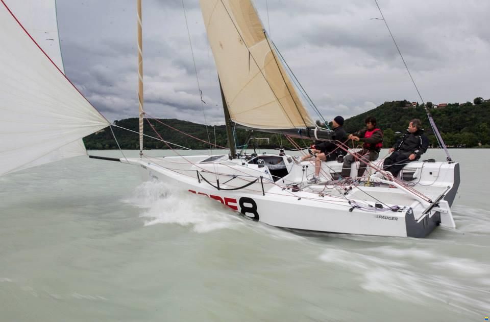 Code 8 canting keel