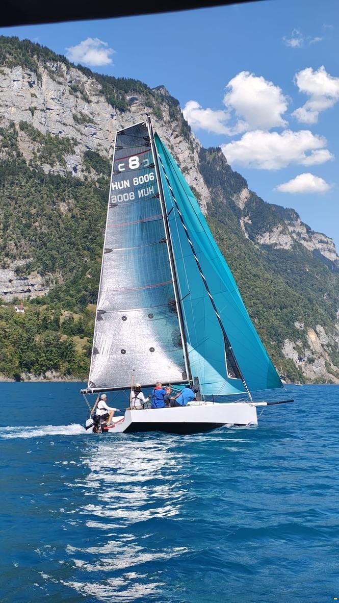 Code Code8 canting keel