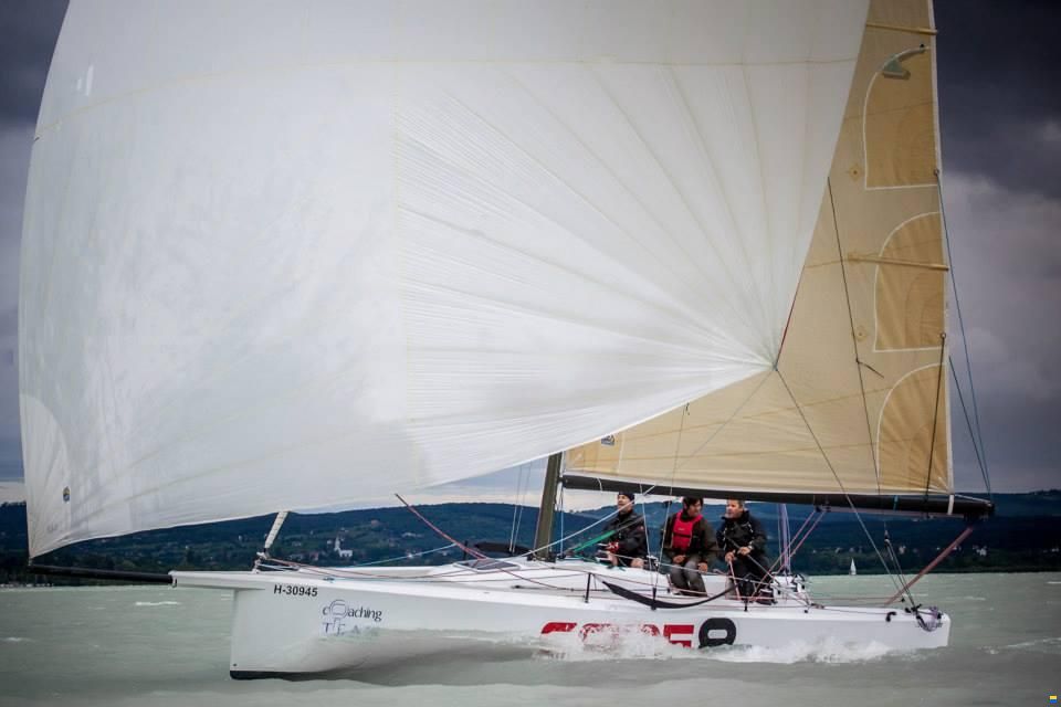 Code 8 canting keel