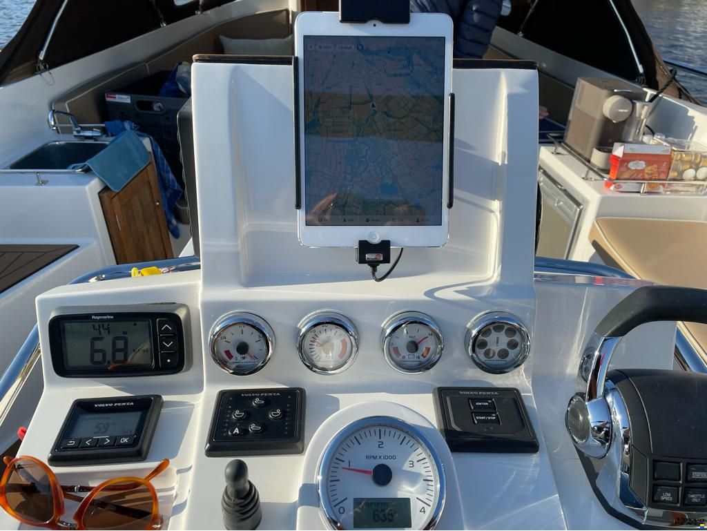 Interboat DE Intender 770