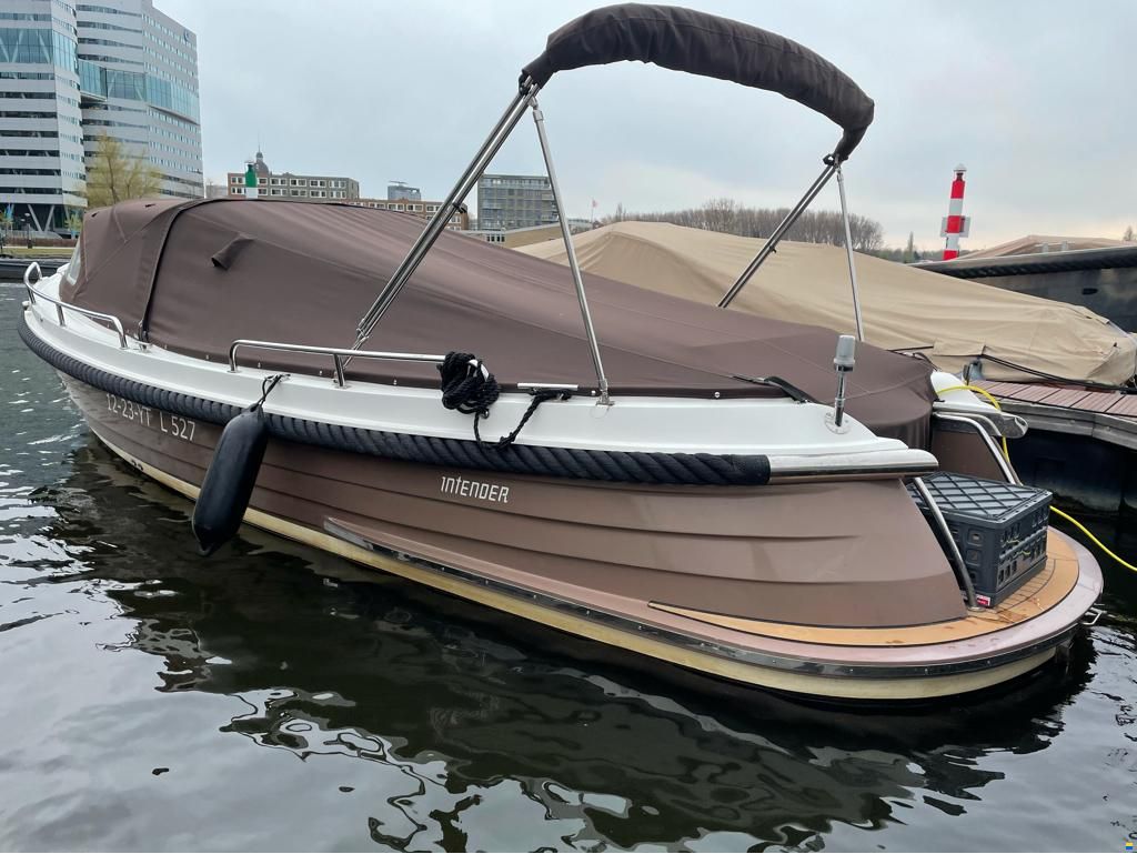 Interboat DE Intender 770