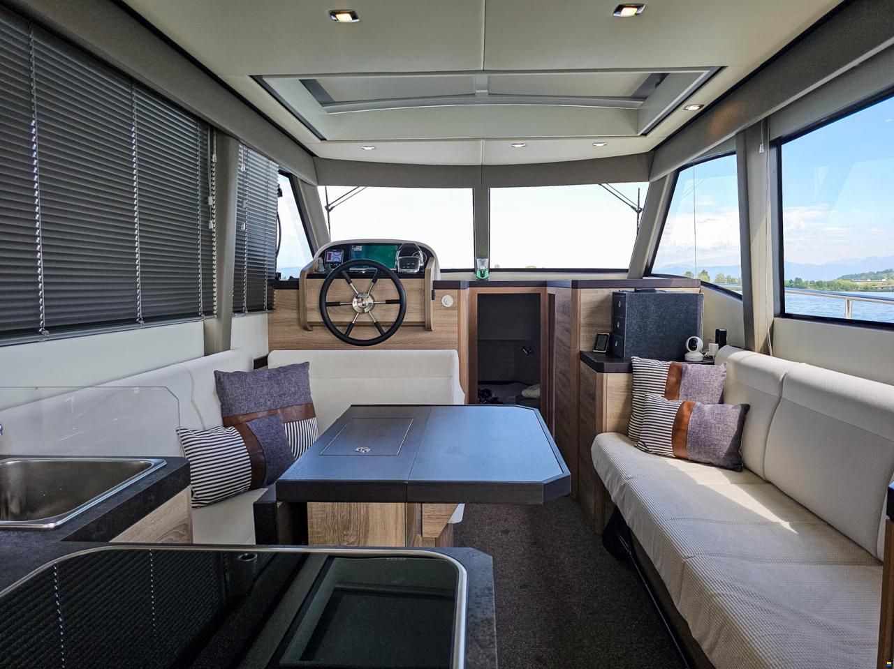 Boarncruiser Elecance 1100 Sedan