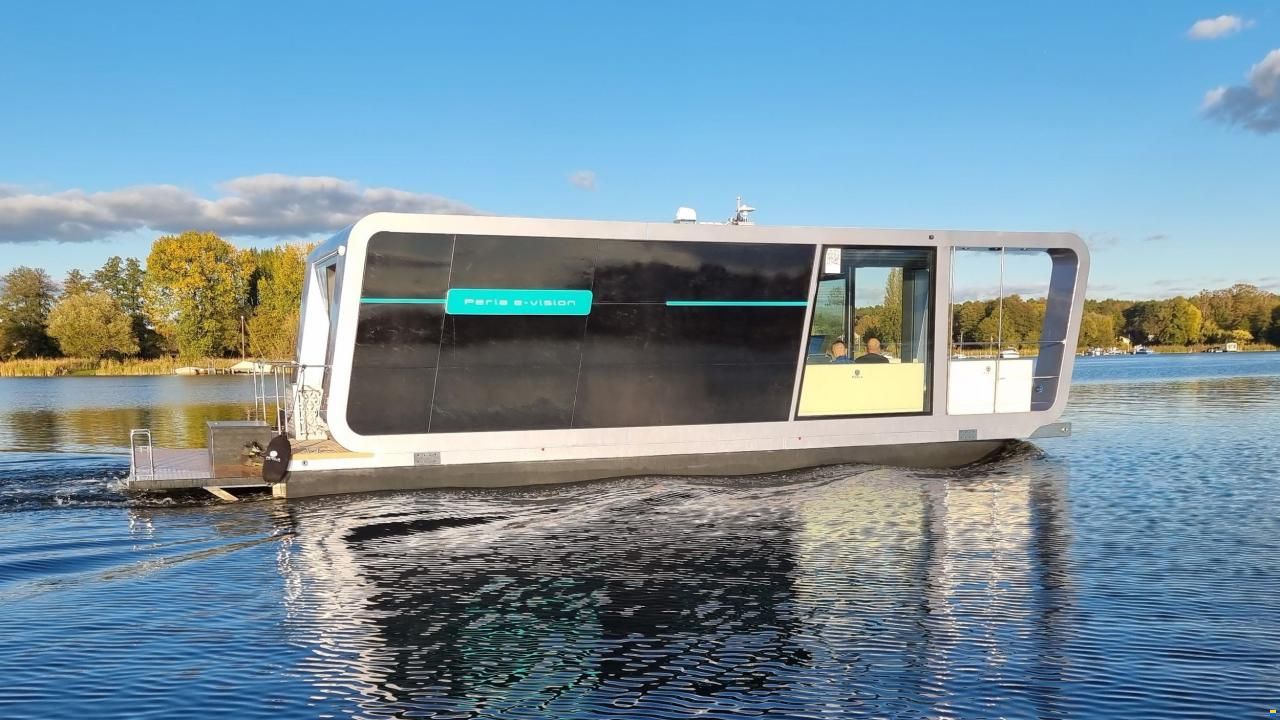 Perla Houseboat E-vision 42