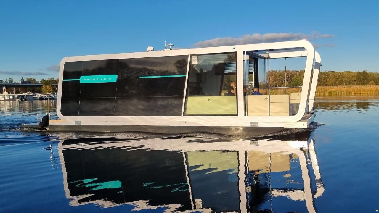 Perla Houseboat E-vision 42