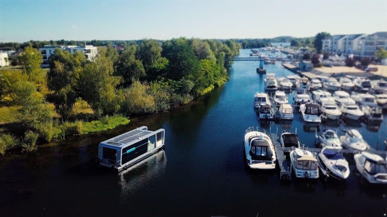 Perla Houseboat E-vision 42