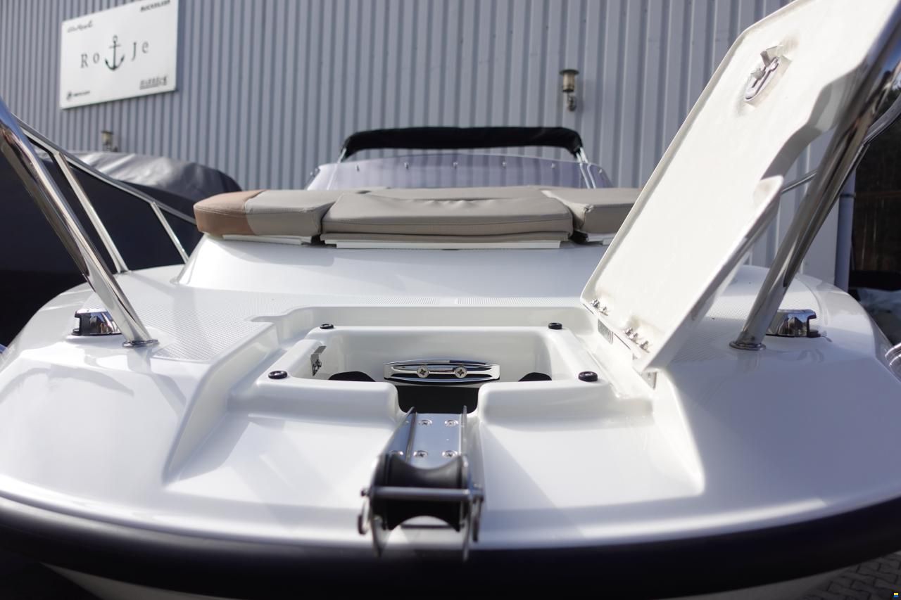 Quicksilver Activ 555 Cabin & Trailer (auf Lager)