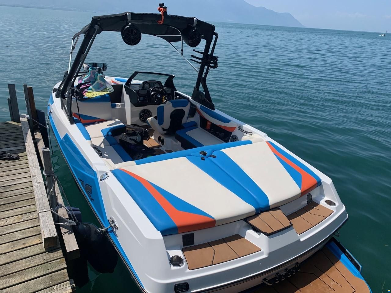 Axis T22