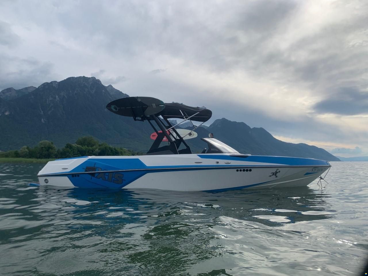 Axis T22