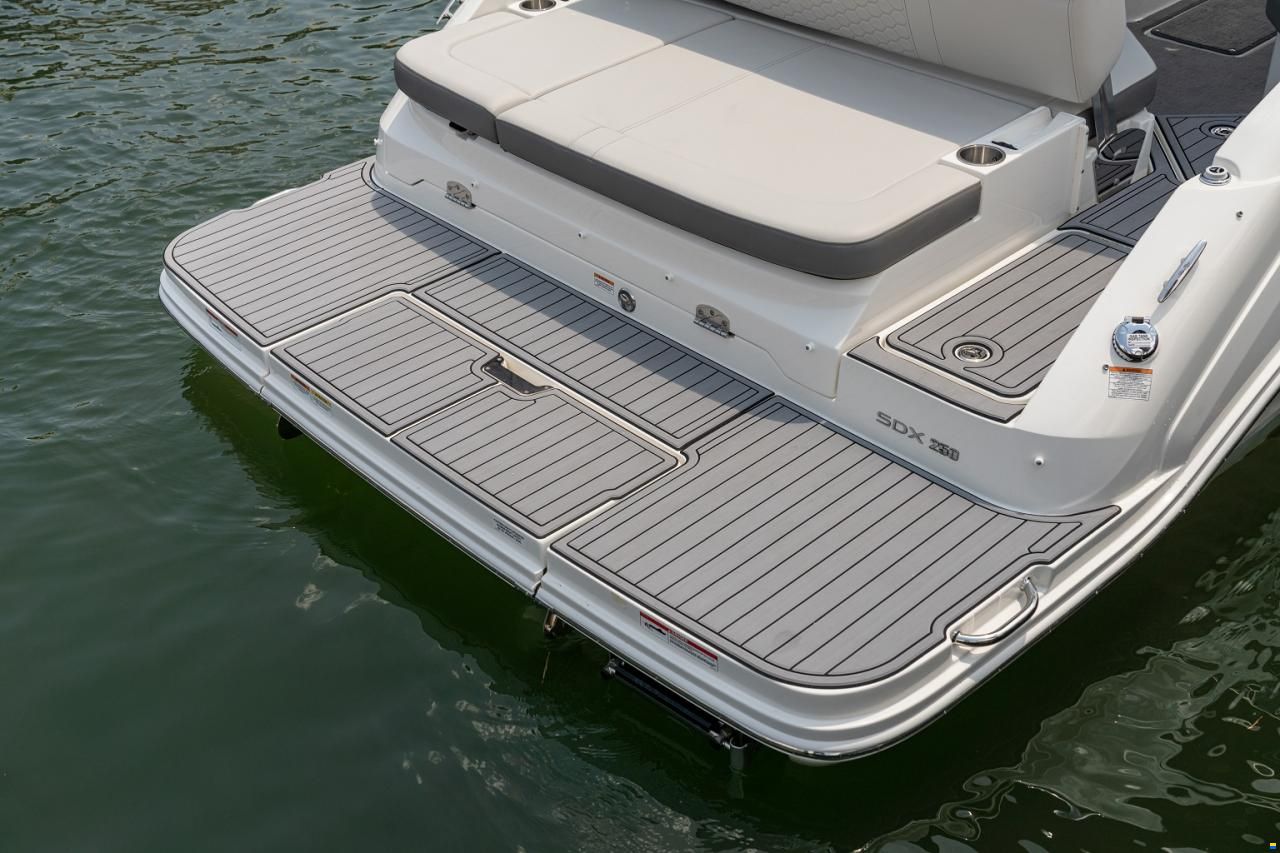 Sea Ray SDX 250 Europe