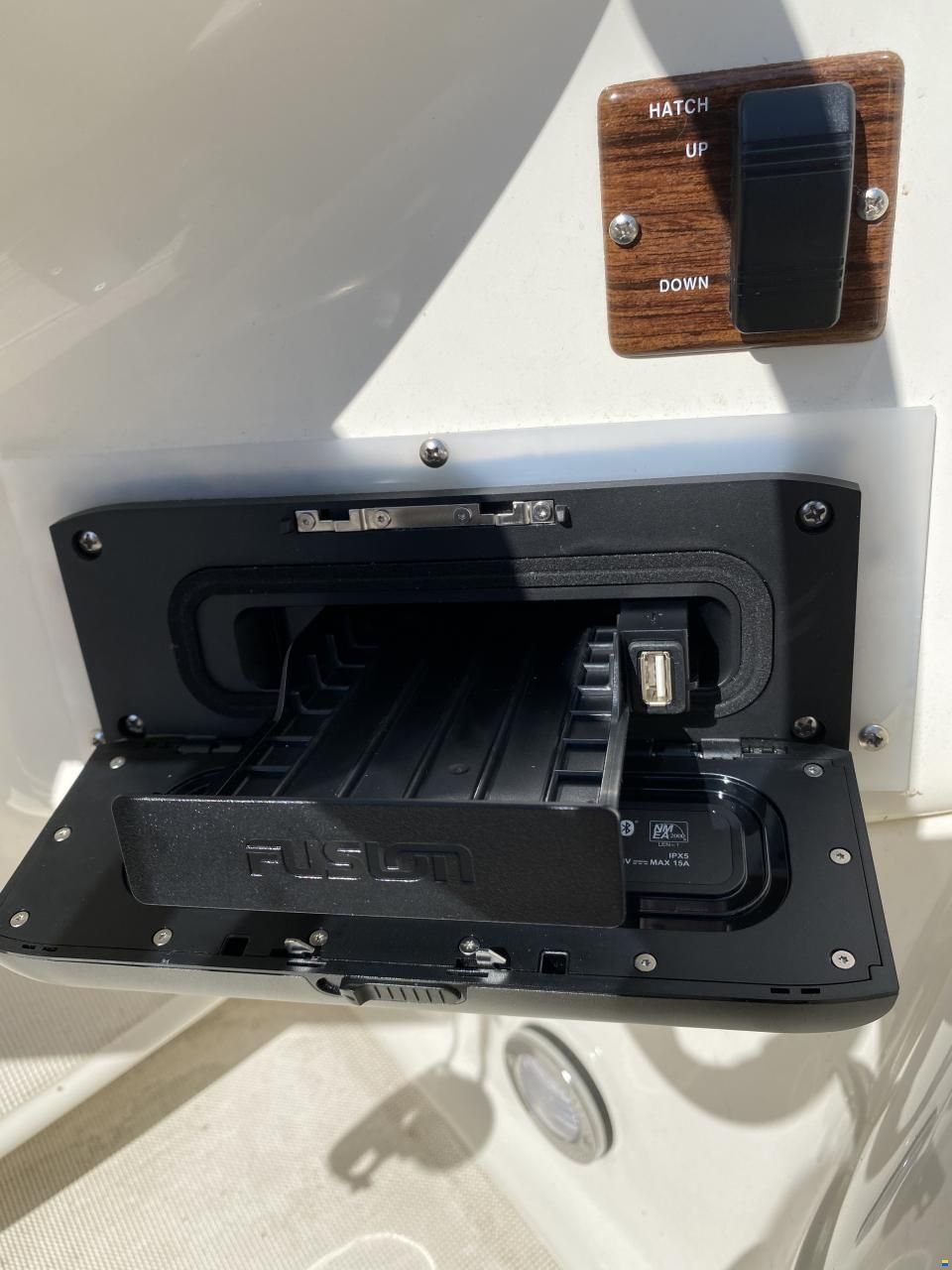 Chris Craft 210 Cuddy Cabin