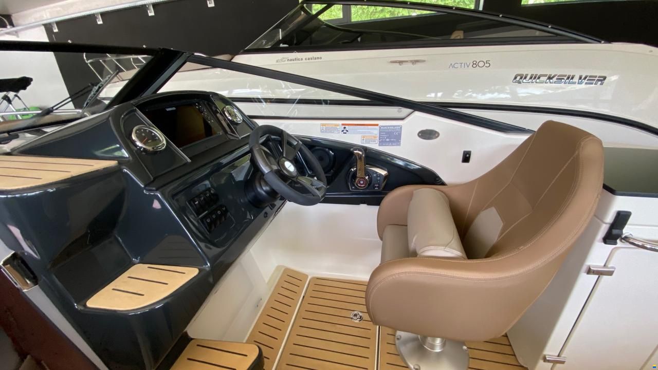 Quicksilver Activ 755 Cruiser