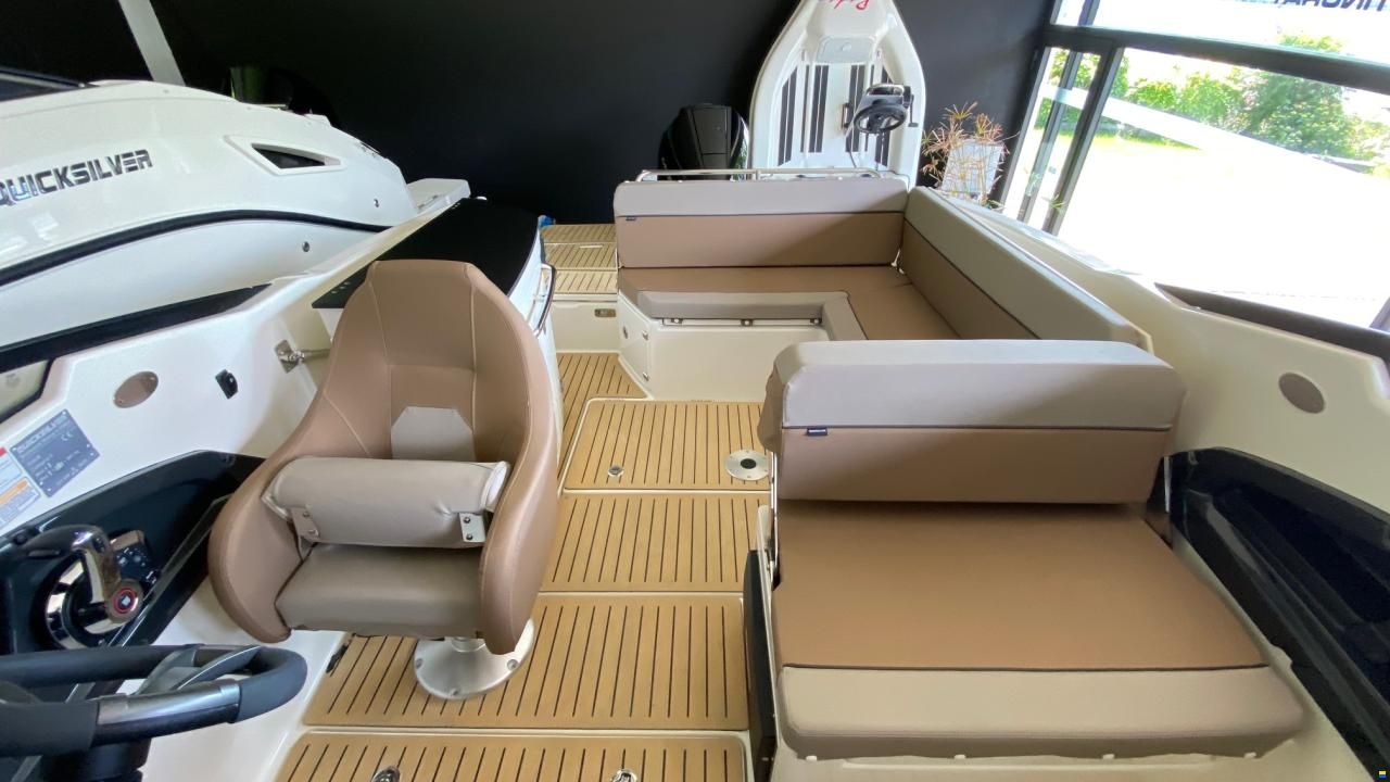 Quicksilver Activ 755 Cruiser