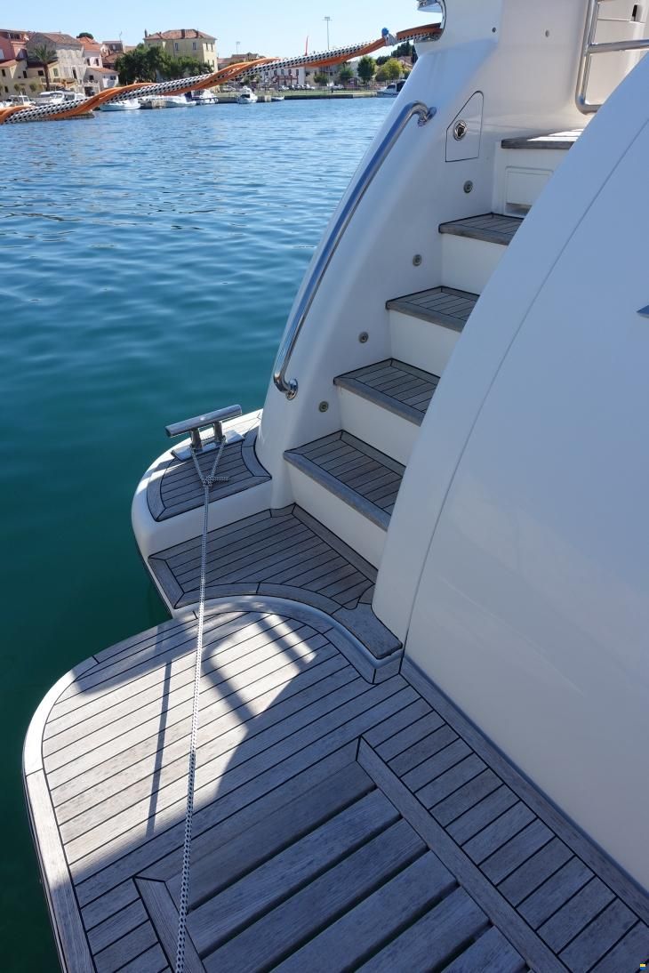 Elegance 60 Open