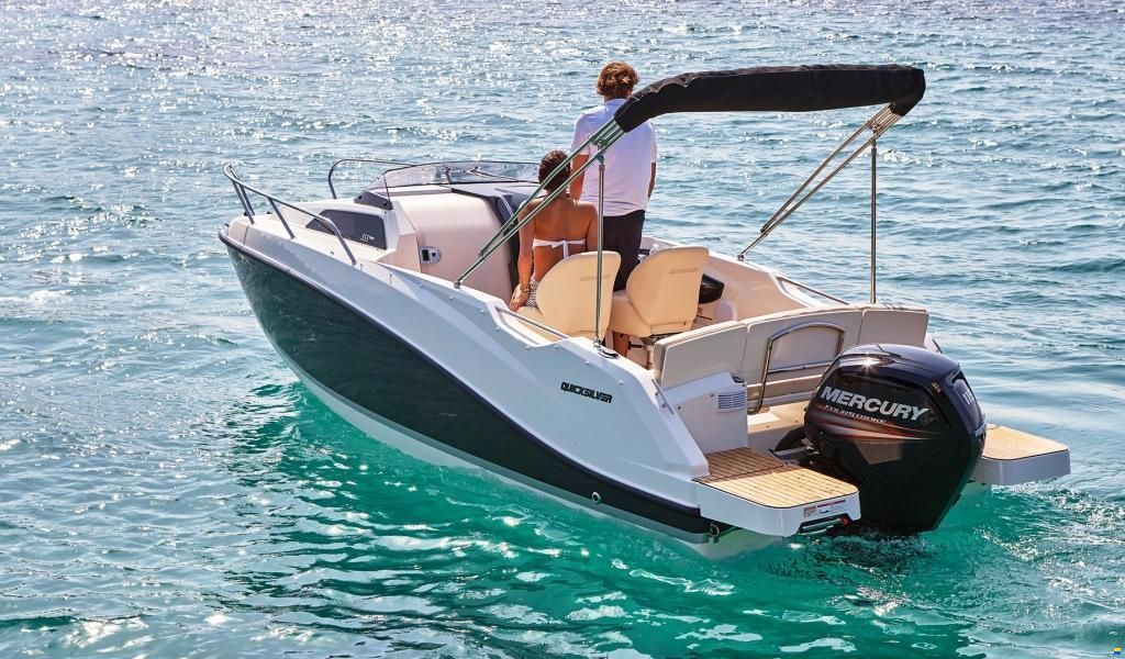 Quicksilver Activ 555 Cabin