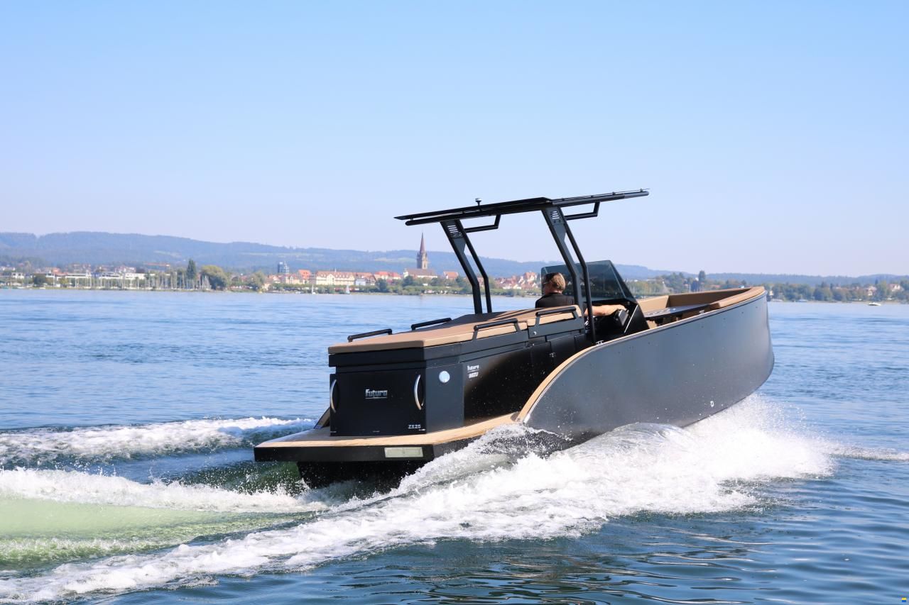 2025 Futuro ZX 25 Innenborder mit, EUR 141.491,-