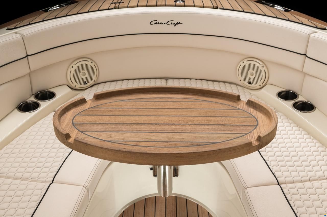 Chris Craft Launch 28 GT Outboard