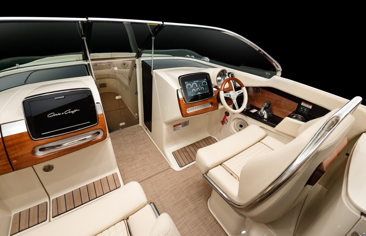 Chris Craft Launch 31 GT Outboard