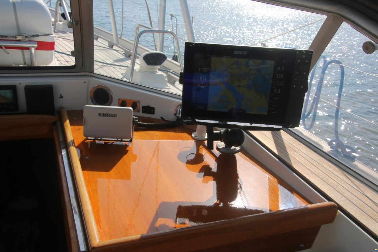 Hallberg-Rassy 53