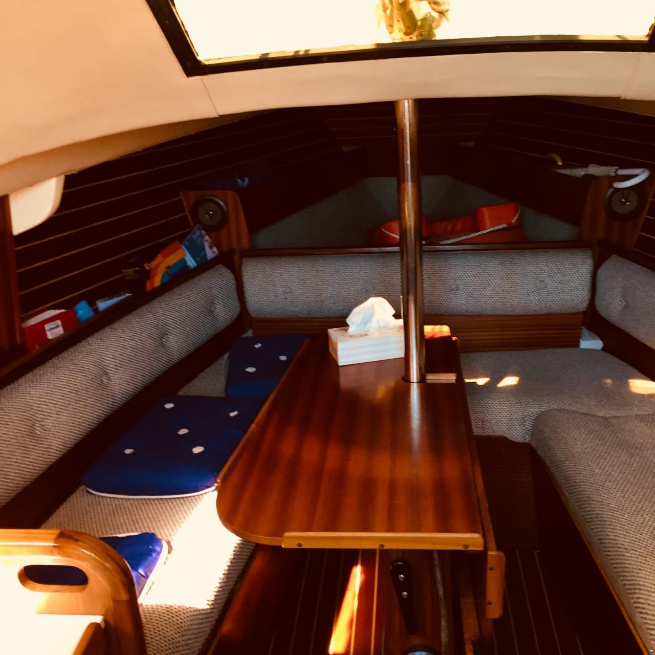 Jeanneau Schöne gut gepflegte Segelyacht