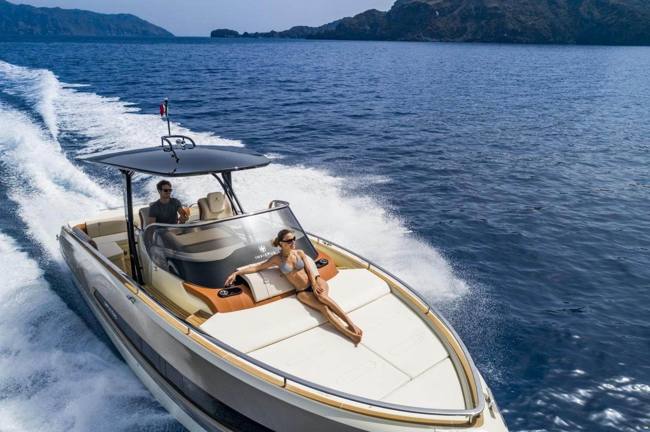 Invictus GT 320